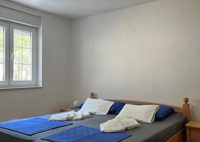 Karlo Alloggio in famiglia *